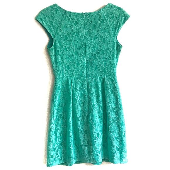Alya Lace Cap Sleeve Fit & Flare Mini Dress Size S Romantic Going Out Wedding - Picture 2 of 8